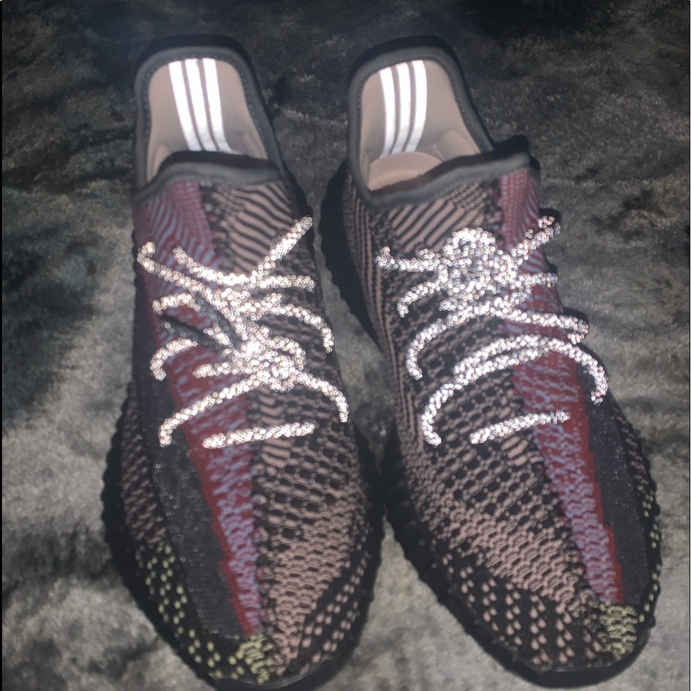 Yeezy 350v2 Yecheil